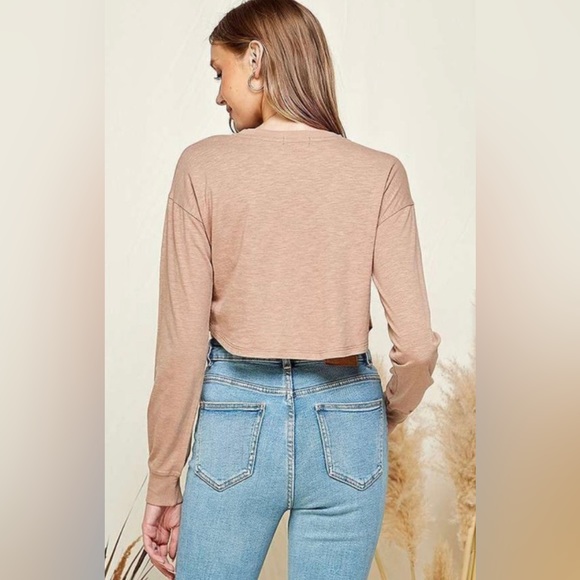 Cropped Workout/Relax Tee - Picture 3 of 3